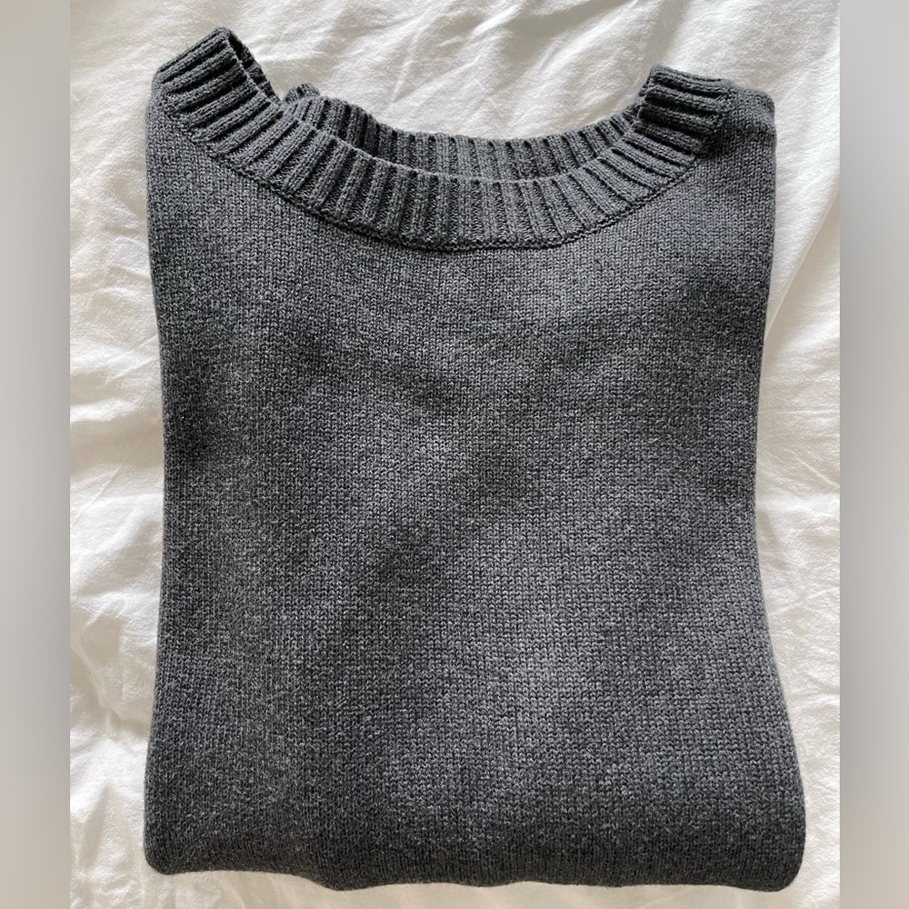 Emma Knudsen Lennon crewneck sweater size XL